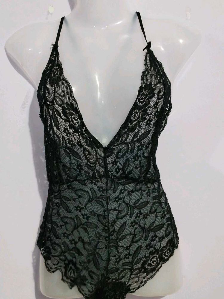 BLCK LACE BODYSUIT