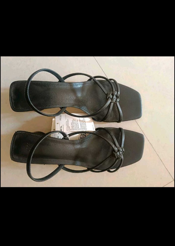 H&amp;MBlack Heeled Sandals