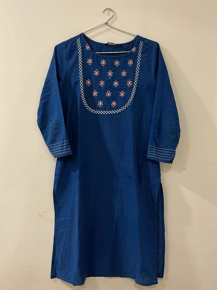 Elegant Blue Embroidered Kurta