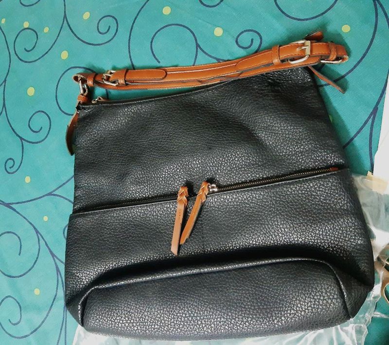 black handbag