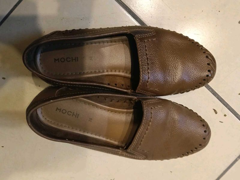 Mochi Brown Casual Loafers