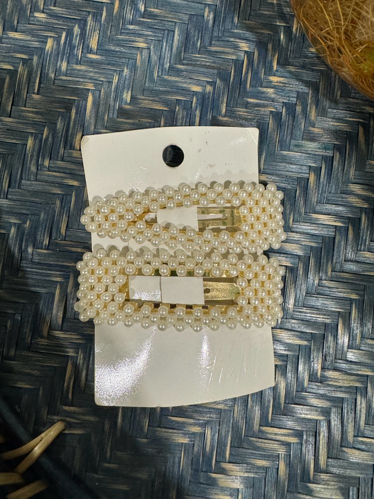 H&amp;M Pearl Hair Clips