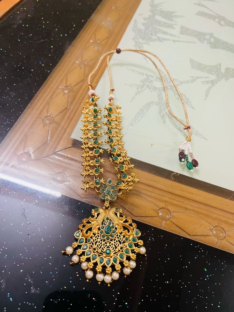 Elegant Gold-Tone Necklace