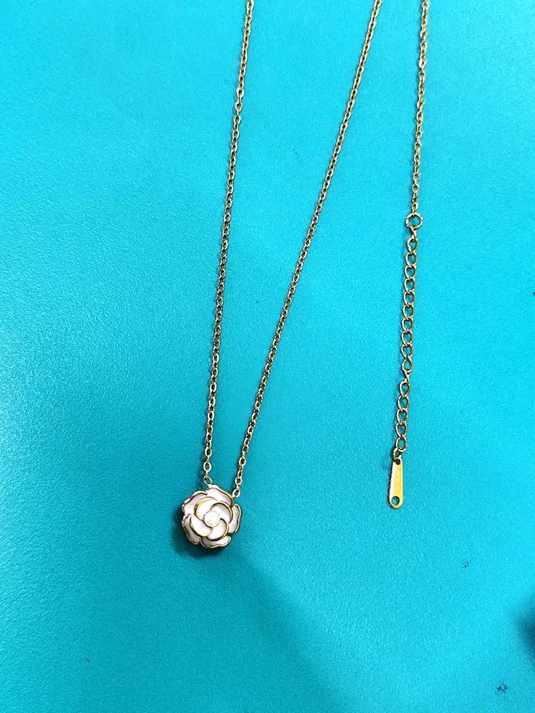 Rose Pendant Necklace 18KGoldPlated AntiTarnish