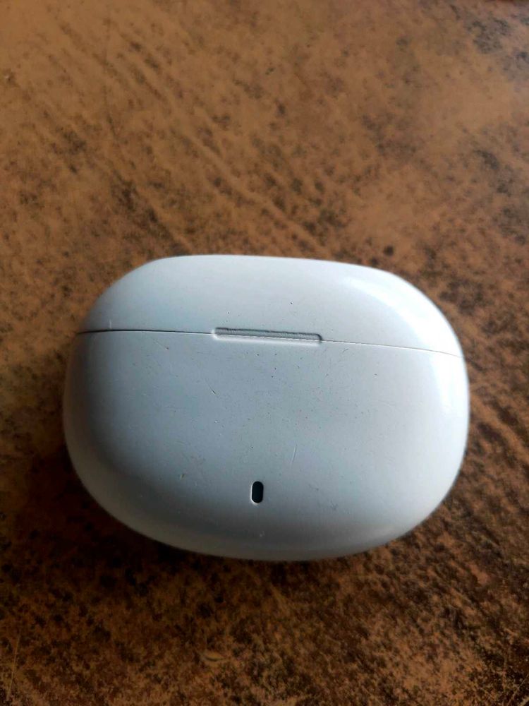 jbl burgman White Earbuds