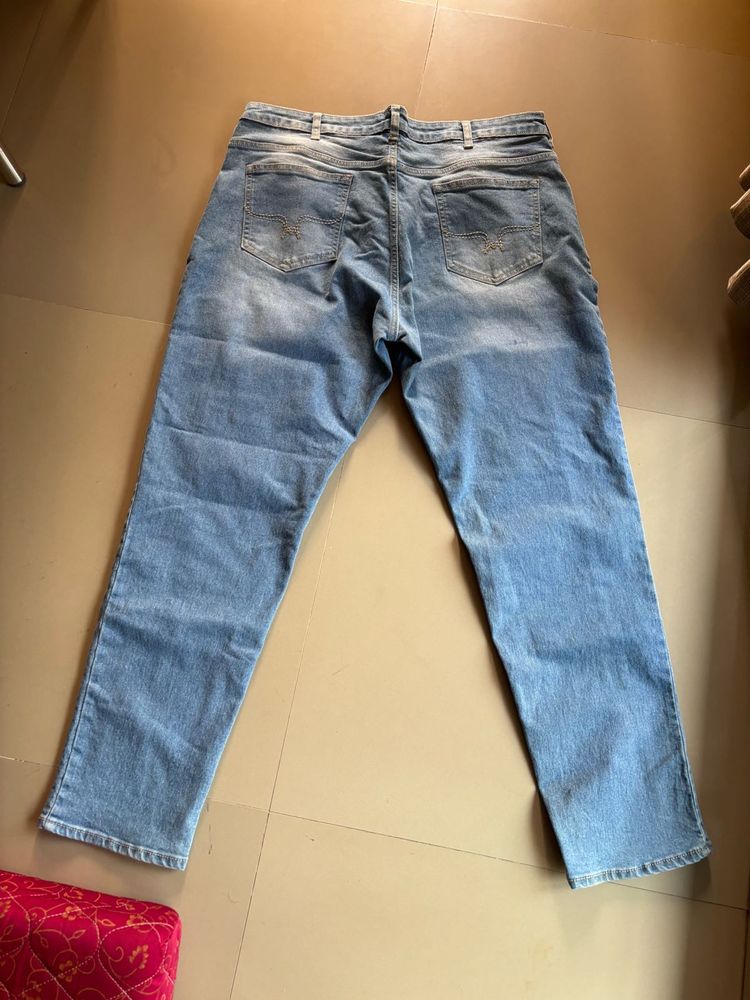 Light Wash Denim Jeans