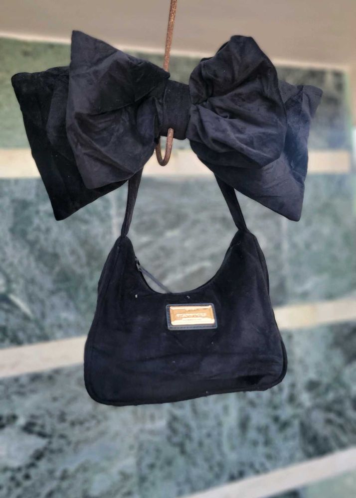 Starbucks Black Bow Baguette
