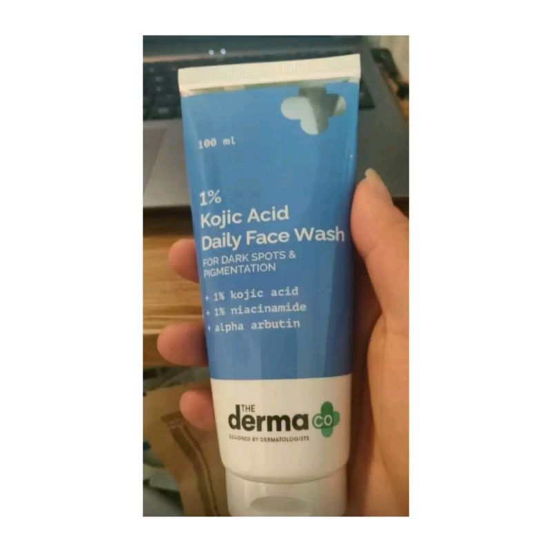 The Derma Co Facewash