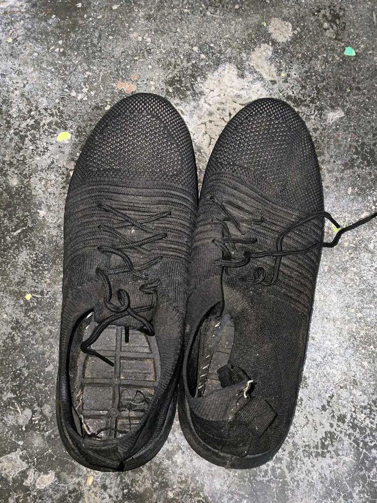 Used Black Sport Sneakers