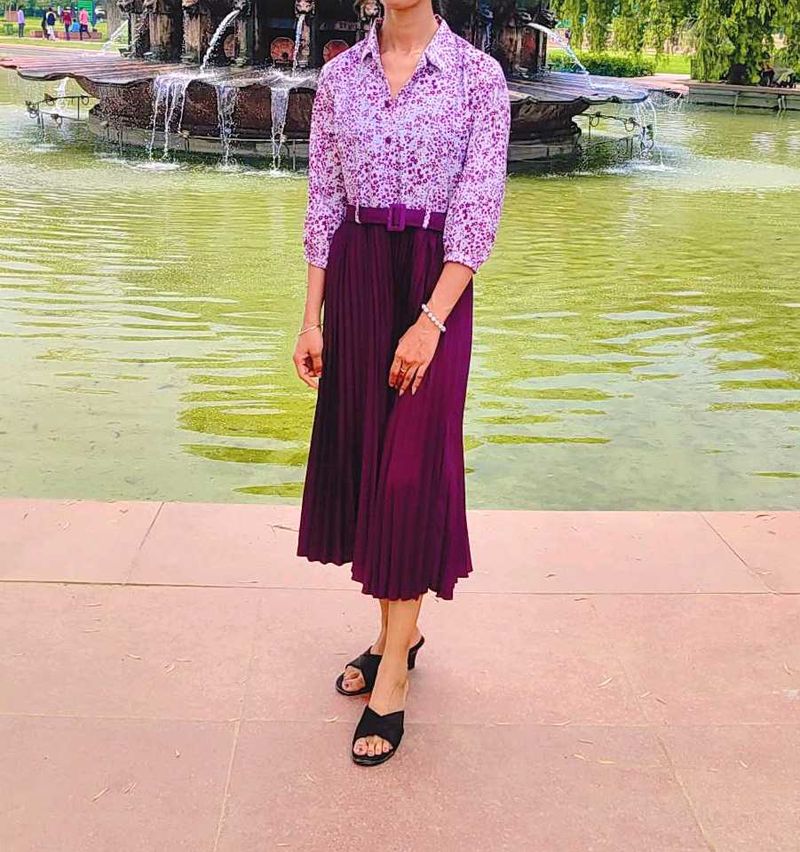 Stylish Purple Midi Dress