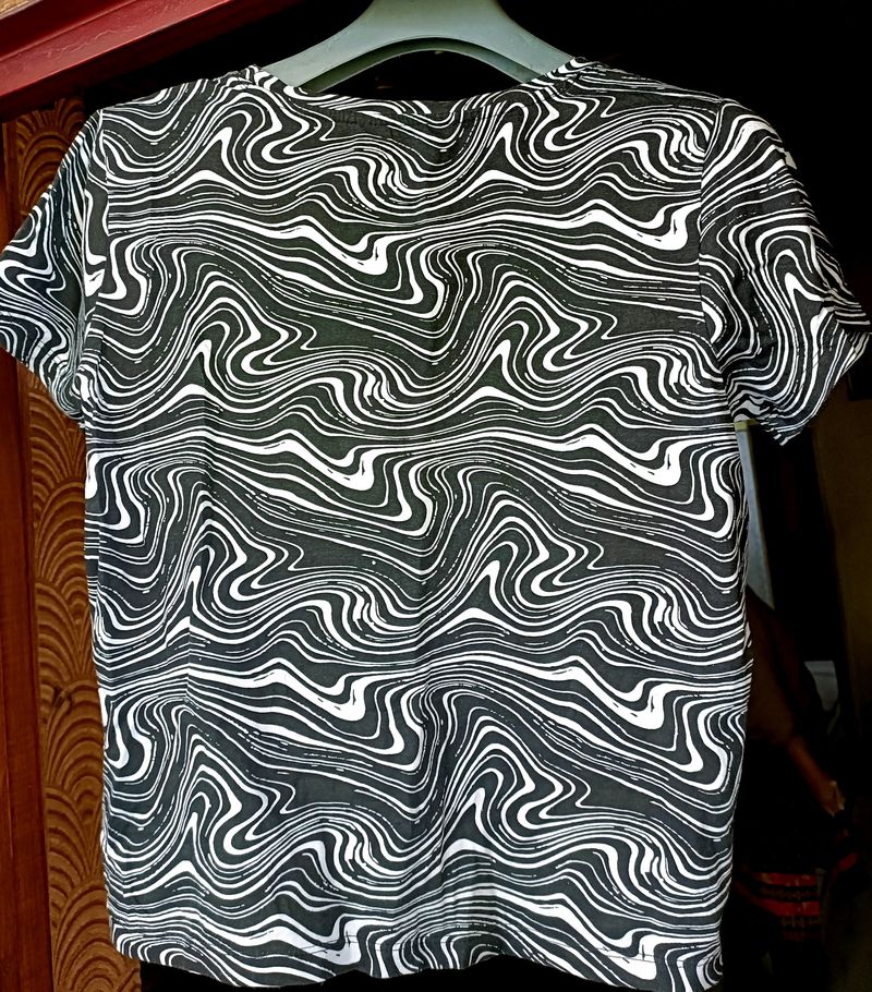 Abstract Print Max Black&amp;White Tshirt