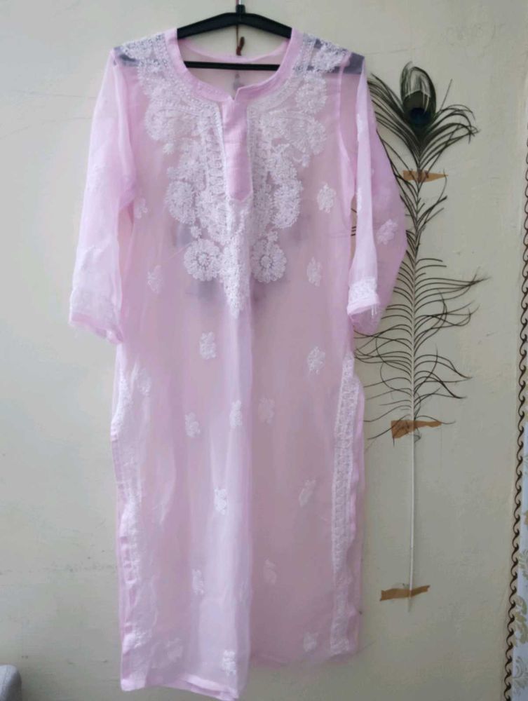 Pink Embroidered Kurta Chikankari