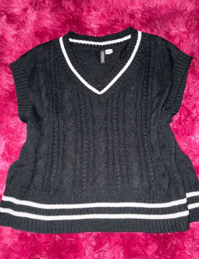 H&amp;M Black Cable Knit Sweater Vest