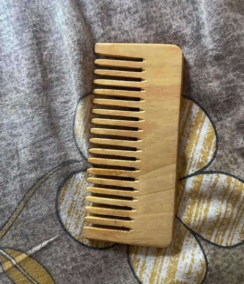 Neem Wood Comb _ Unused