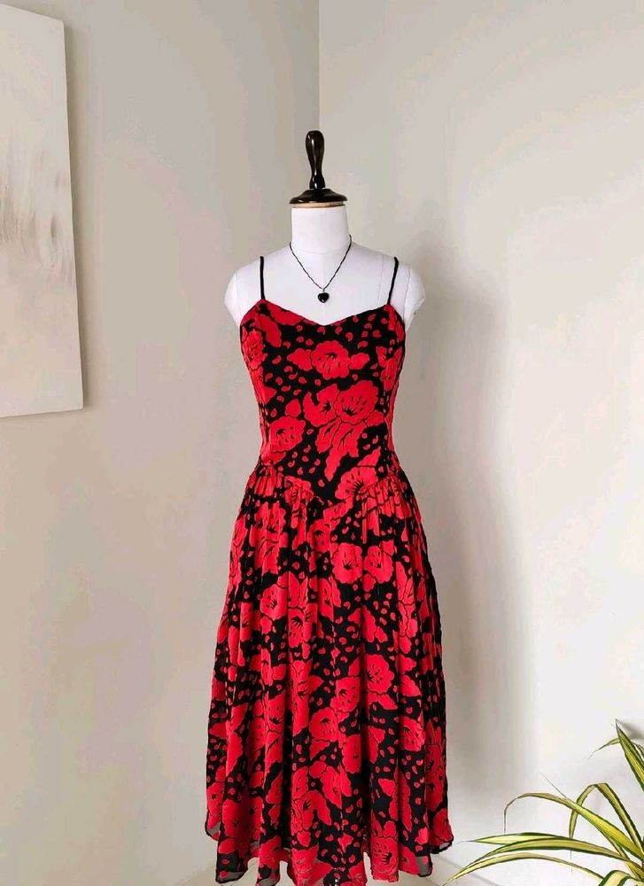 Pretty Black And Red Dress