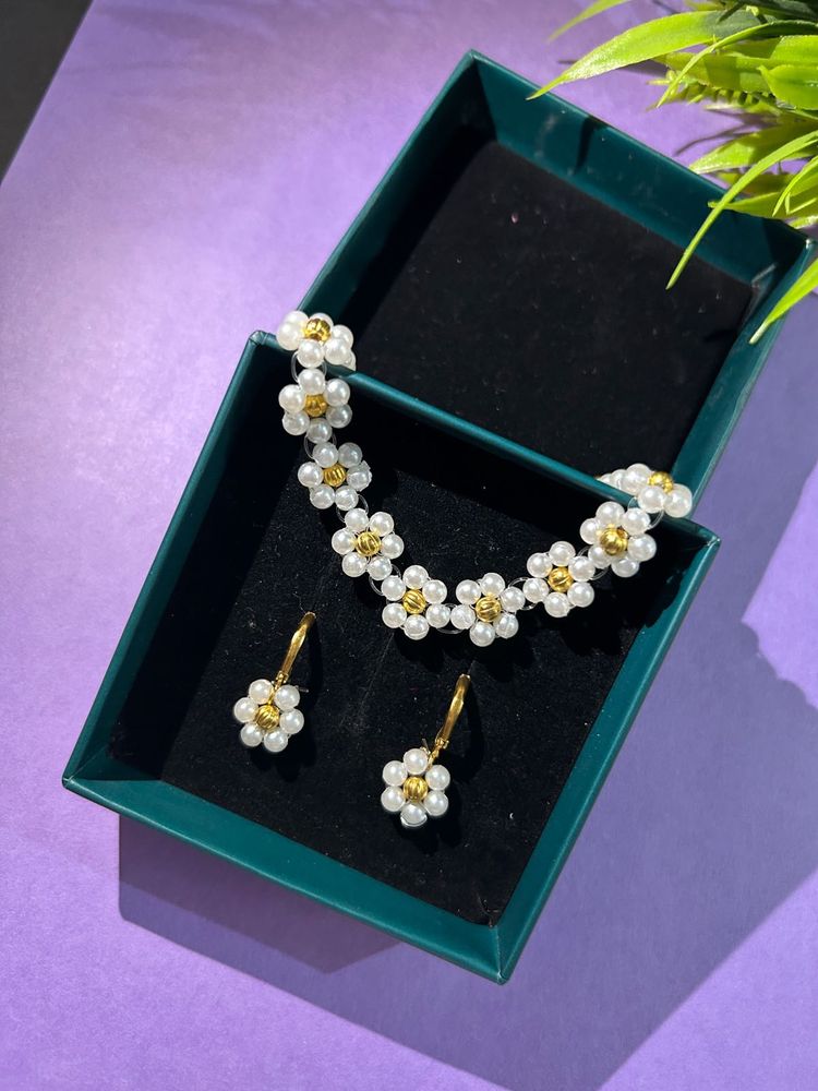 White Floral Necklace And Earrings
