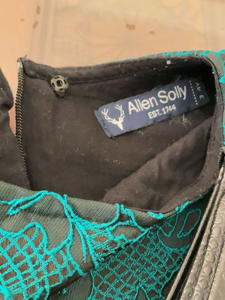 Elegant Green Lace Dress