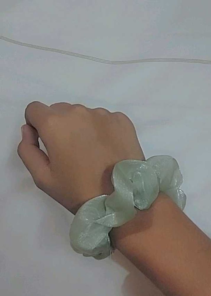 Cute Scrunchie😍😘