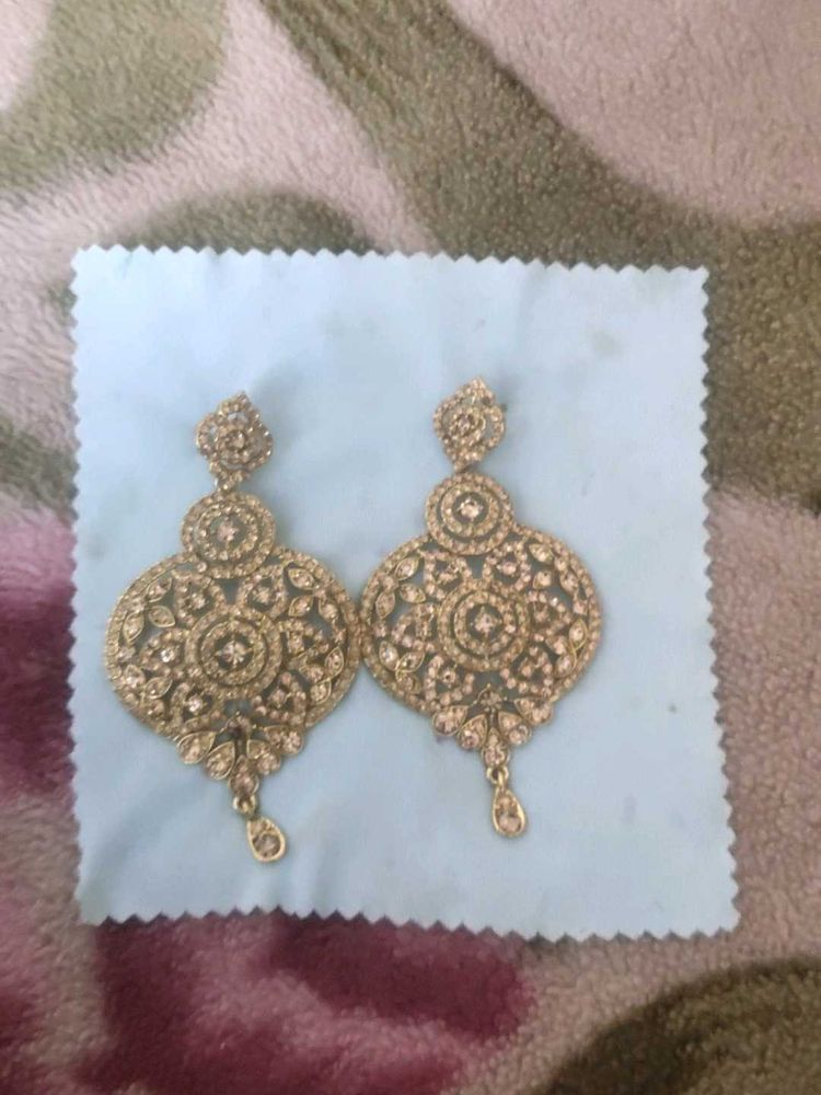 Elegant Gold Tone Drop Earrings