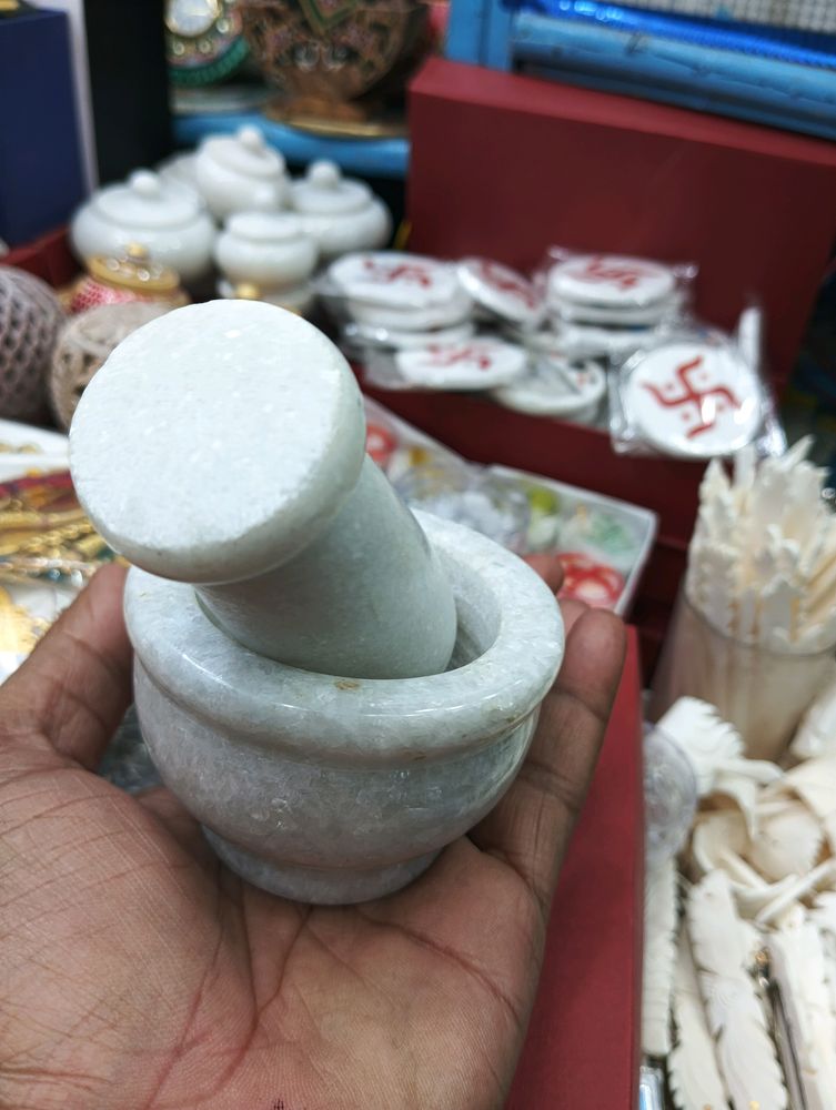 White Marbel Motor And Pastel Imaan Dasta