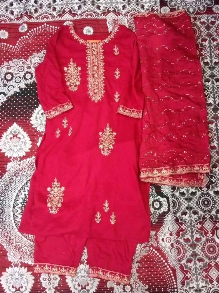 Maroon Embroidery Kurta Set