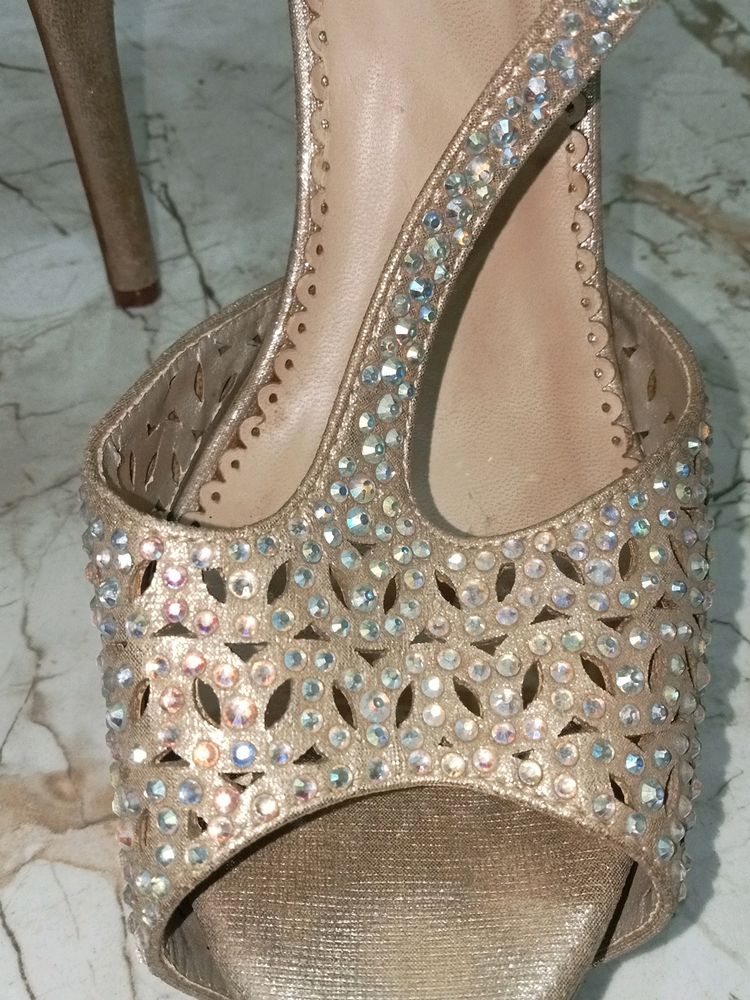 Mochi Heels In Rose Gold Colour