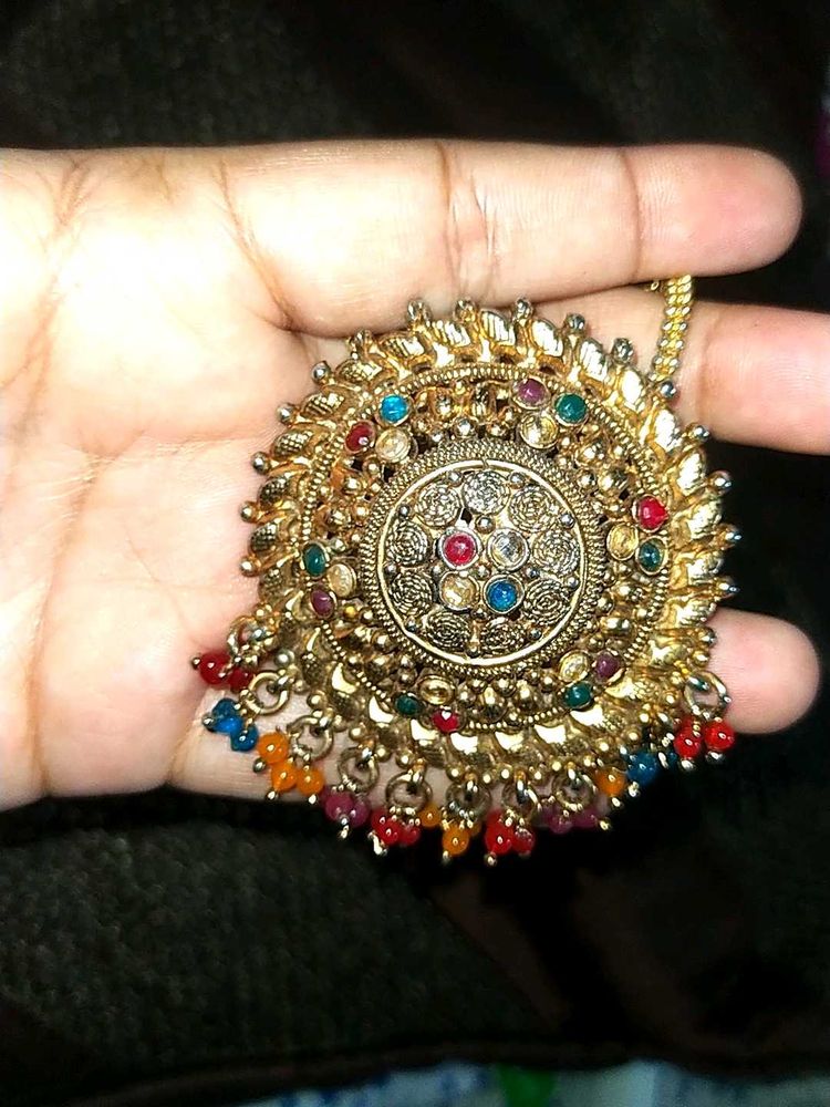 A Round Unique Necklace