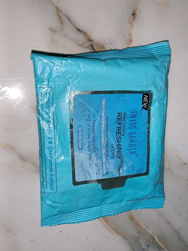 Swiss Beauty Refreshing Wipes