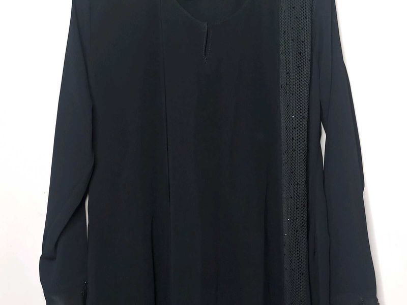 black abaya with detailing on the sides | women