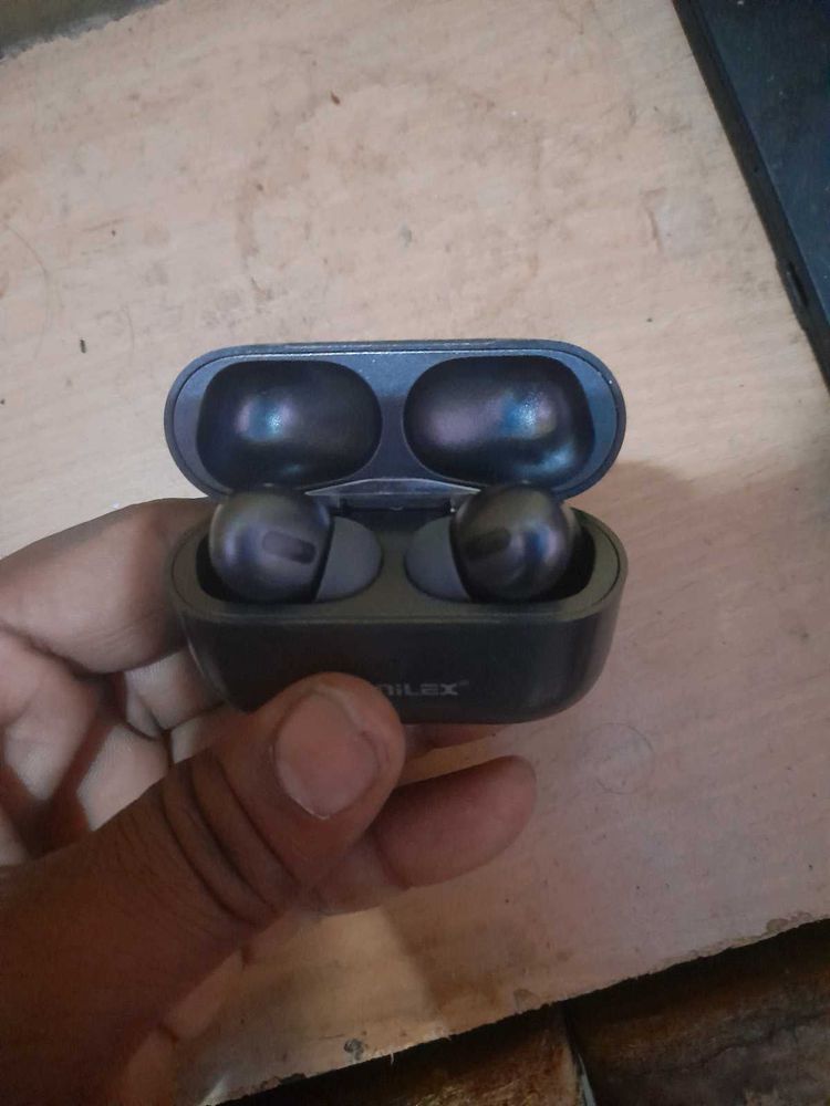 Three Piece Ear Buds