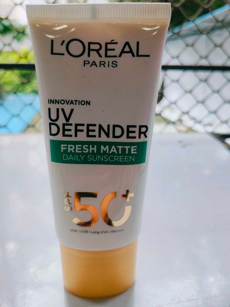 L&#39;Oreal UV Defender Sunscreen SPF 50