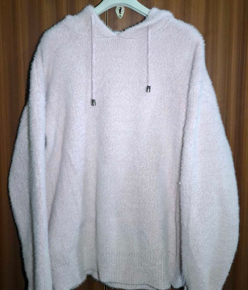 Cozy Pink Fuzzy Hoodie 🩷