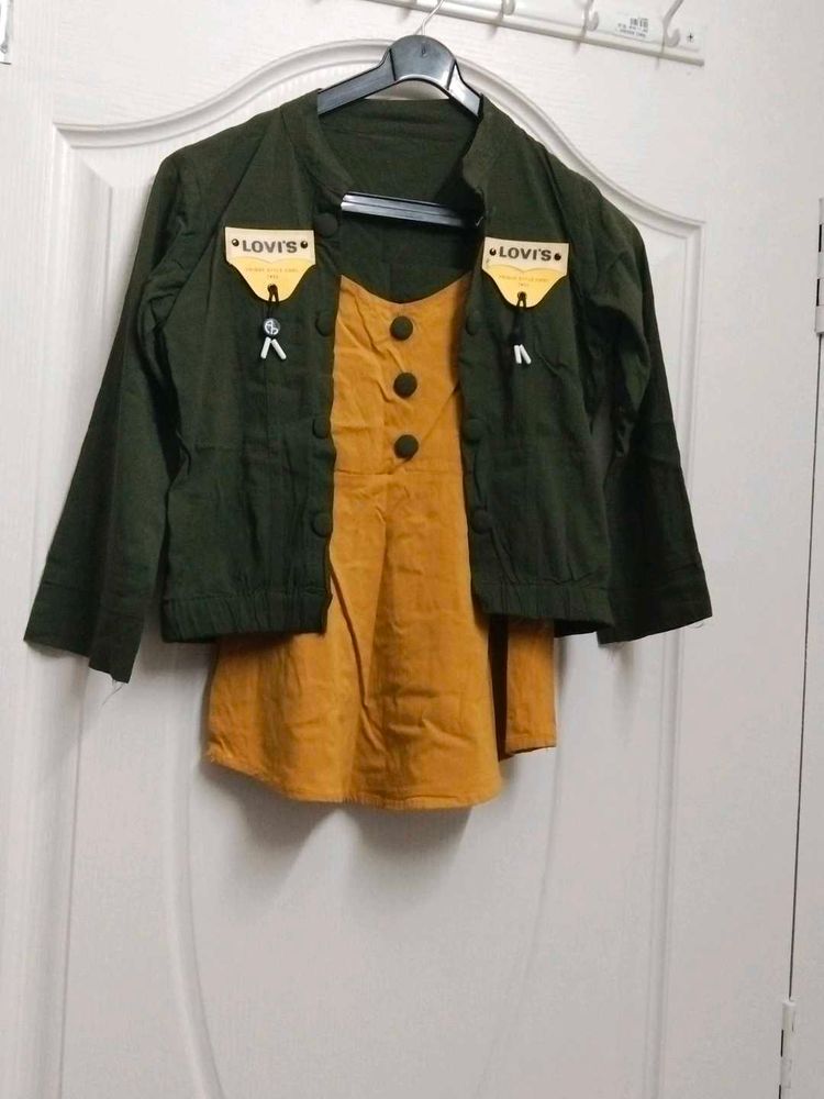 Crop Attached To Jacket