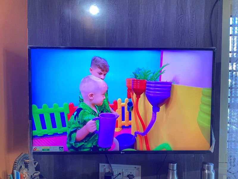 43 Inch LED LG Tv (in Good  Working Condition)