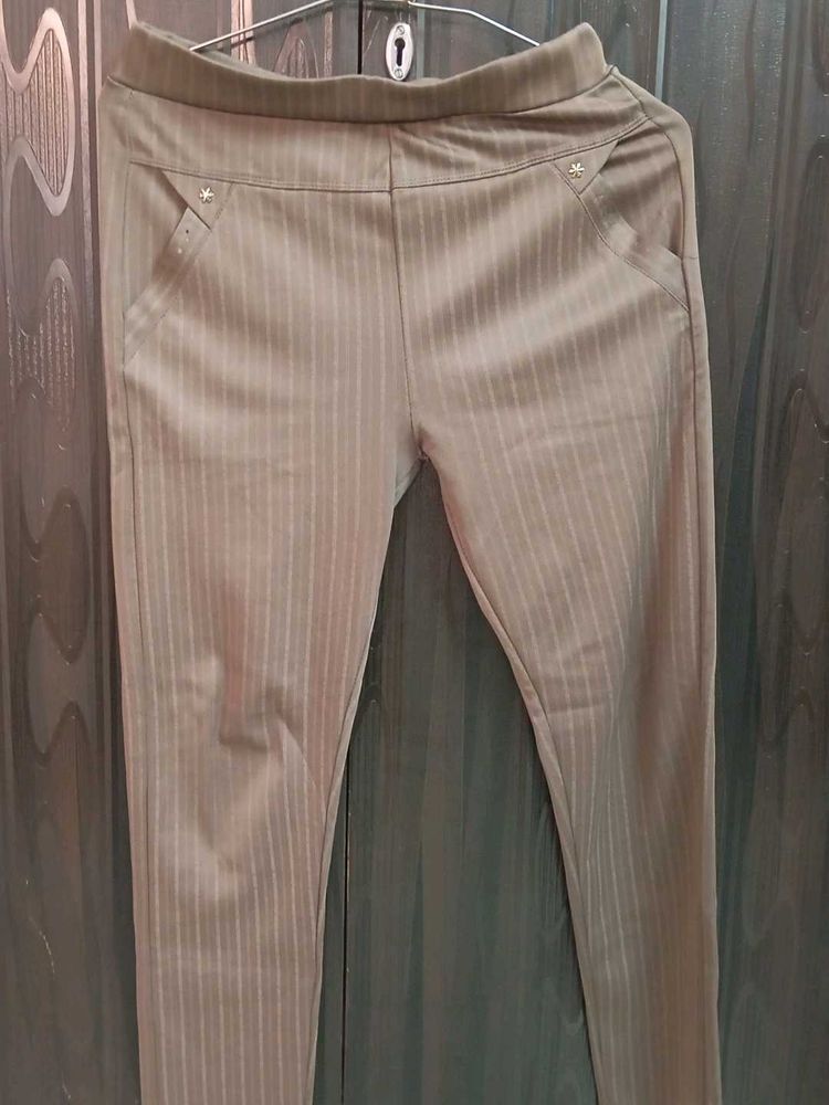 COFFEE BROWN COLOR JEGGING.