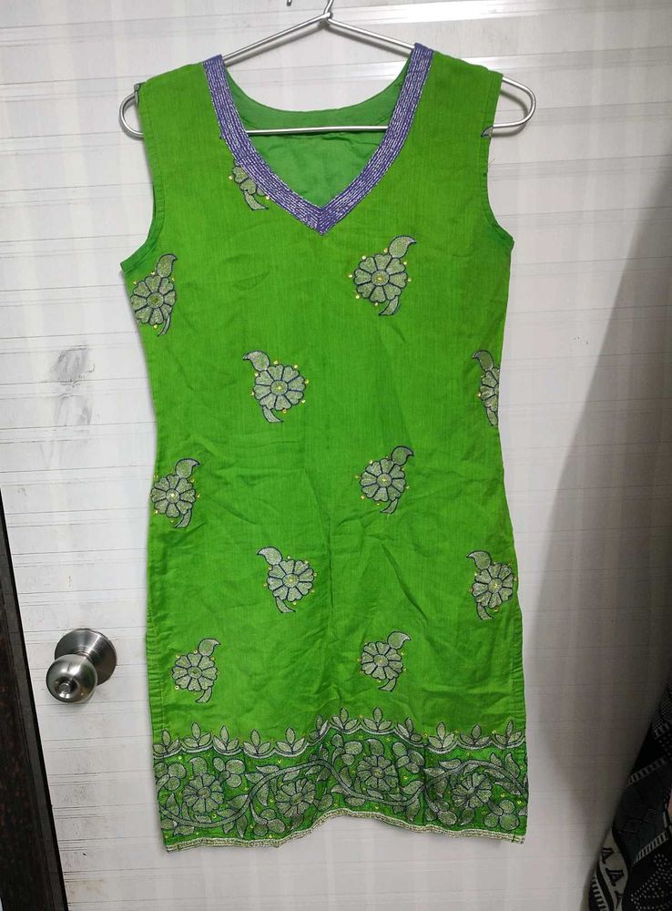 Sleeveless Kurta
