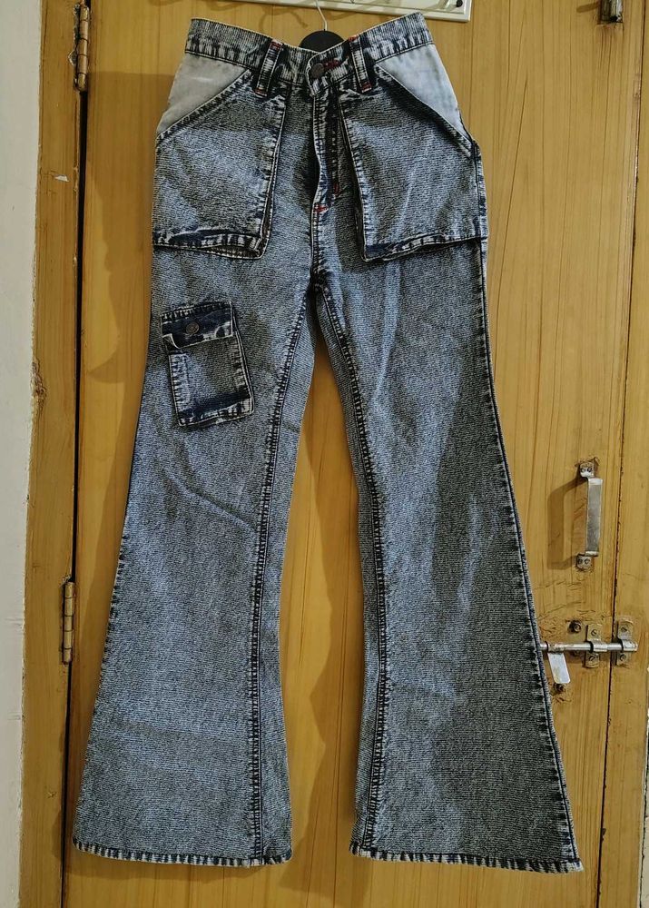 Bootcut Jens With Pockets