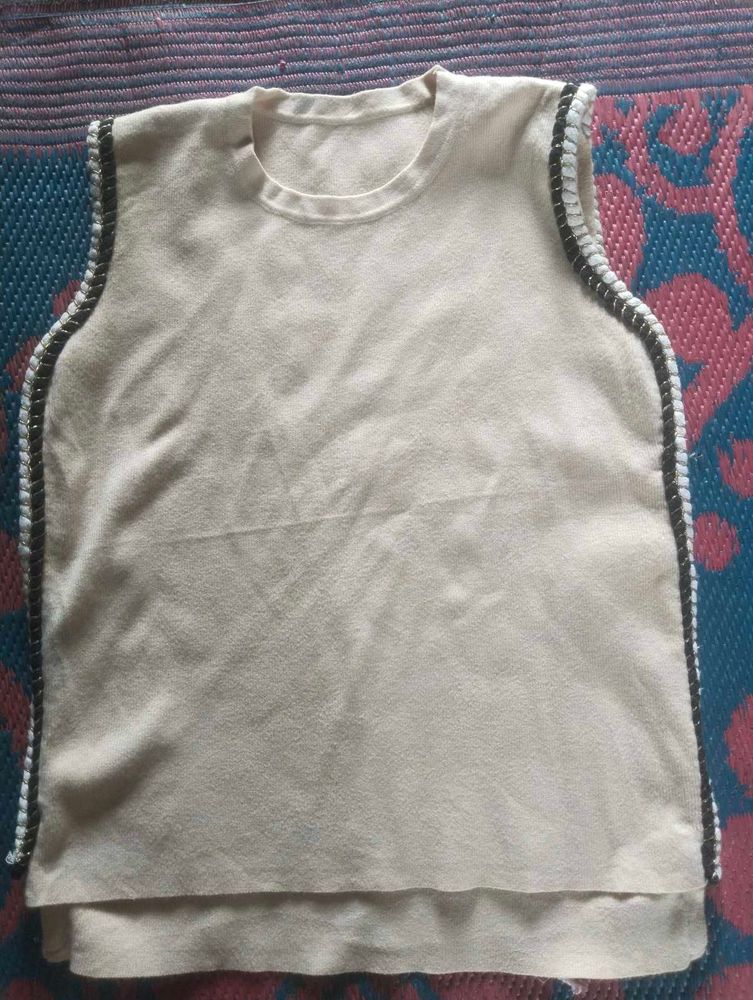Ladies Winter Sleeveless Sweater