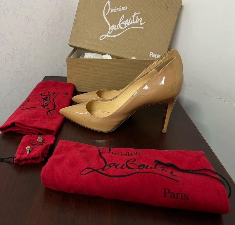 39.5 Christian Louboutin Kate Designer Pumps