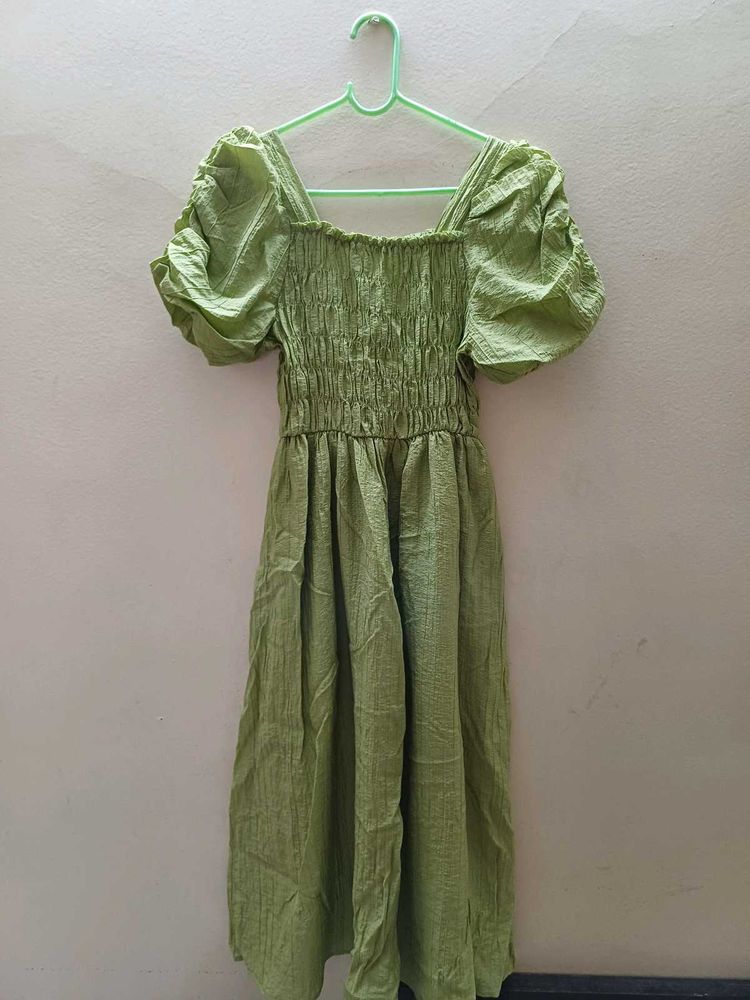 Green Puff Sleeve Midi Dress