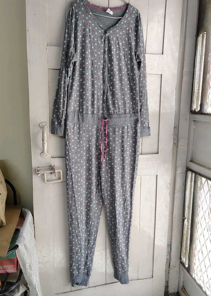 Wome&#39;s L size jumpsuit 🔥😍