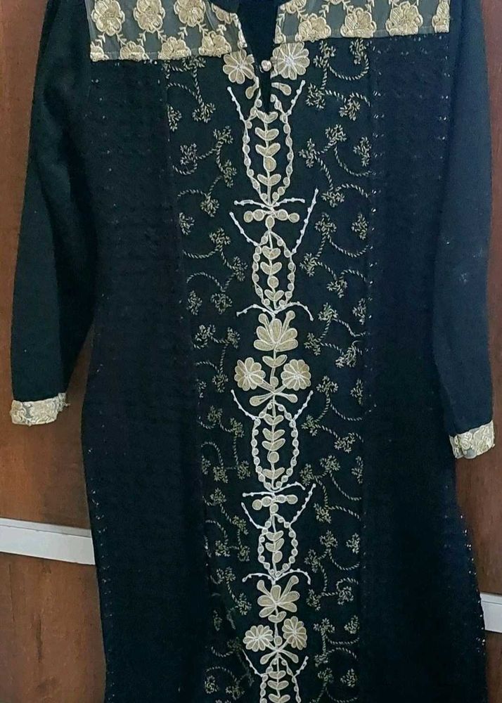 Beautiful Embroidred Woollen kurta