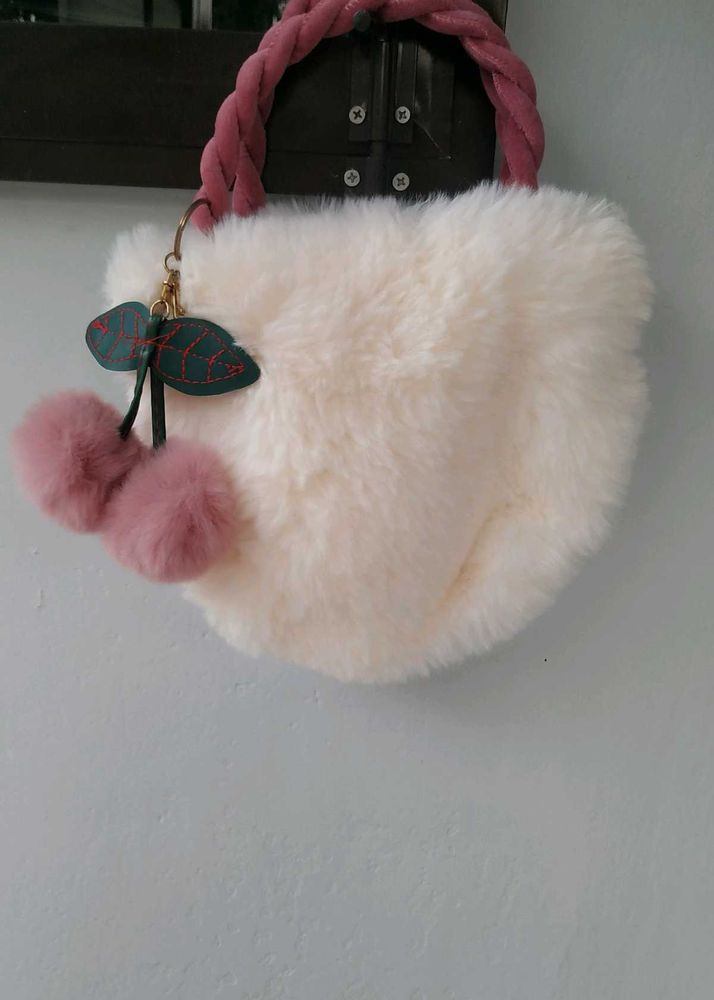 Fluffy Handbag 👜