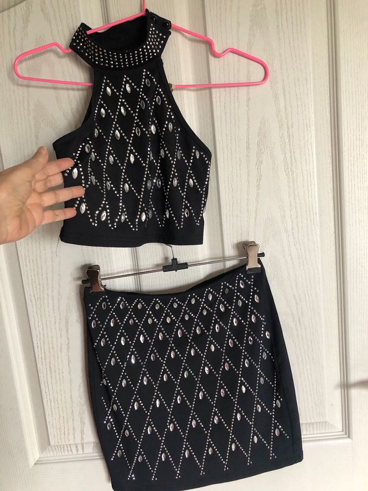 Like New Skirt And Top.