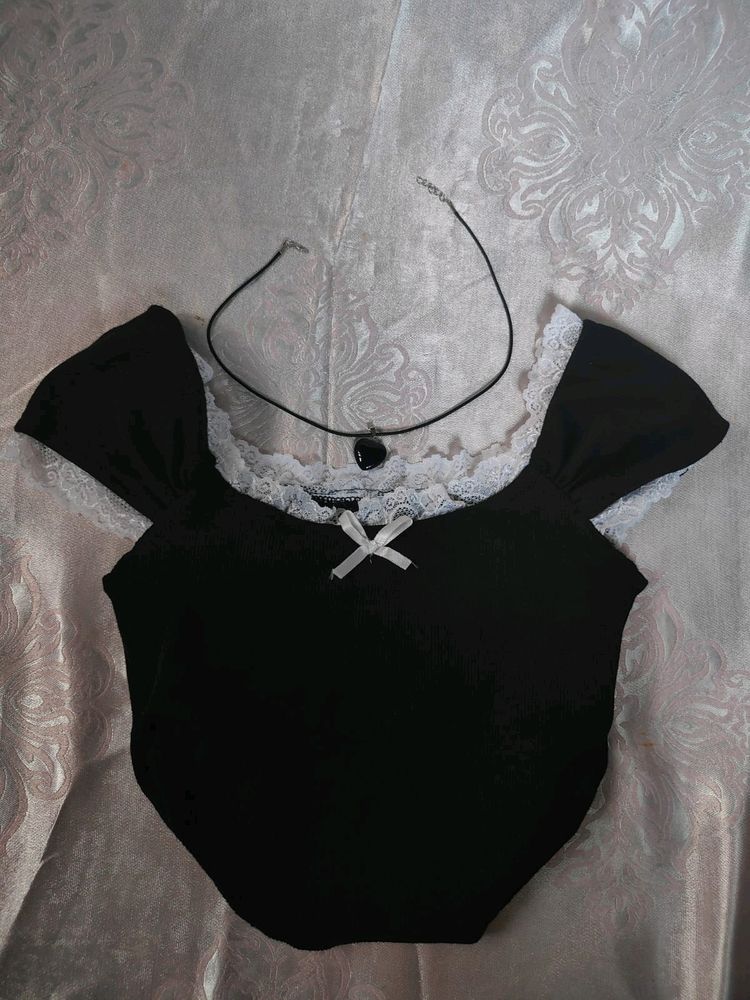 Black Corquette Top With Y2k Hearts Necklace 🖤🌼