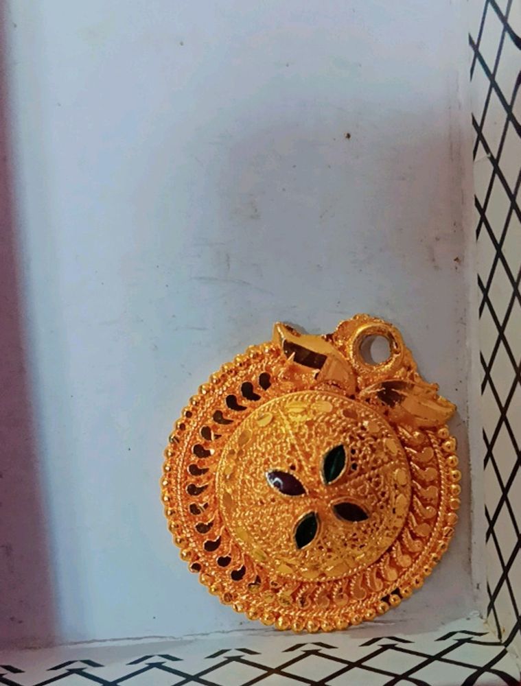 Gold Plated Party Wear Pendant