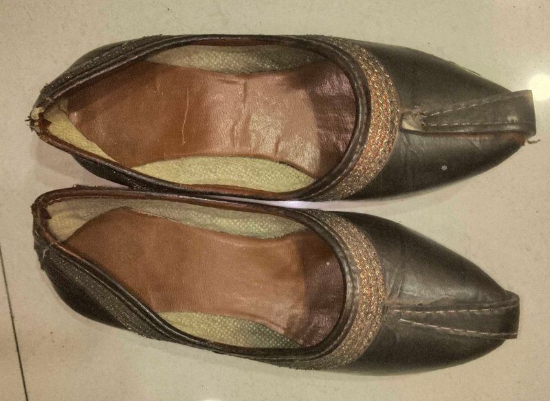 Leather Juttis - Traditional Footwear For Kids
