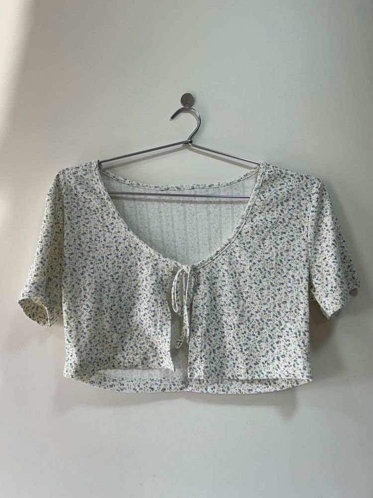 Floral Tie Front Crop Top