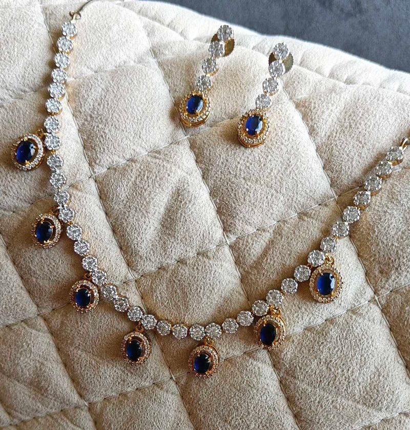 Jewellery Set - Necklace and Earrings