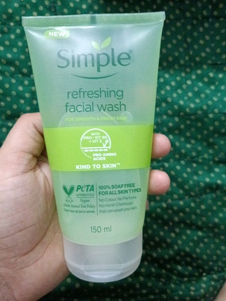 Simple Refreshing Facial Wash